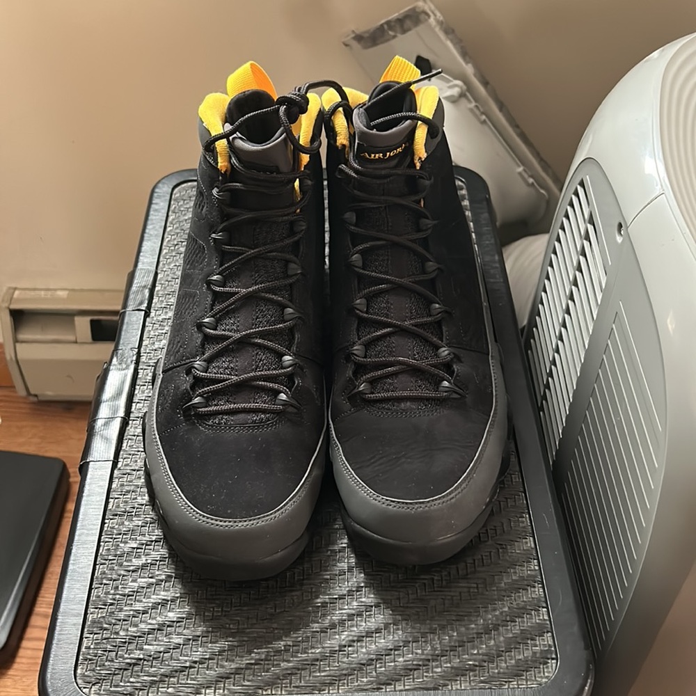 Jordan 9 Retro - Picture 2 of 4
